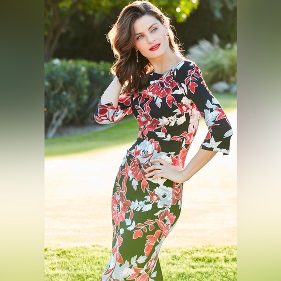 White House Black Market Dresses & Skirts - NWT WHBM Drape Neck Sheath Black/Roman Red Size 2